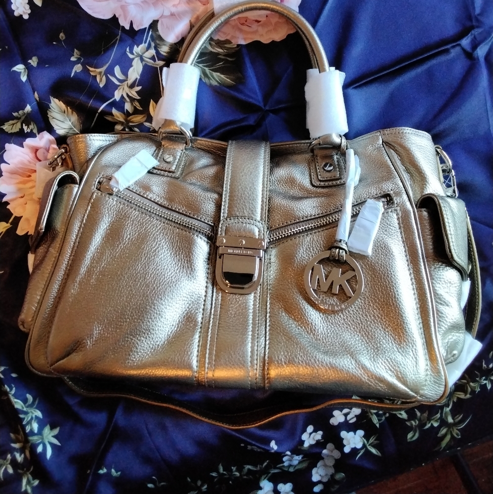 💜 MICHAEL KORS BAG, BRAND NEW with Tags, Gold color, Excellent - Picture 7 of 14